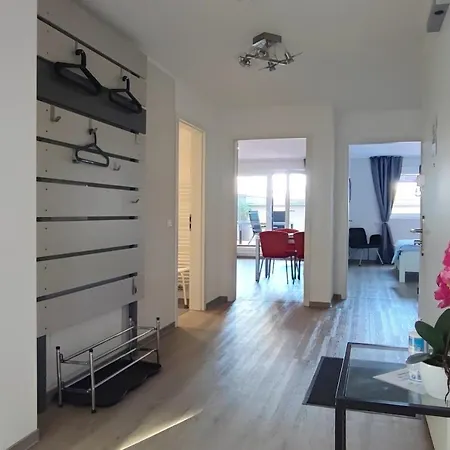 Apartment Insider *